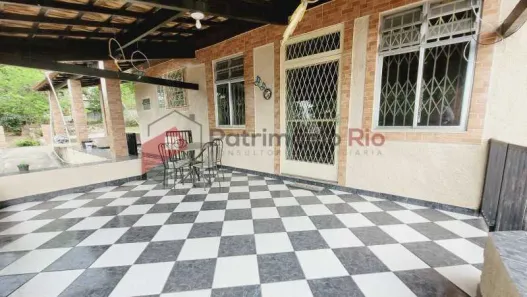 Casa com 3 Quartos à venda, 200m² no Brás de Pina, Rio de Janeiro