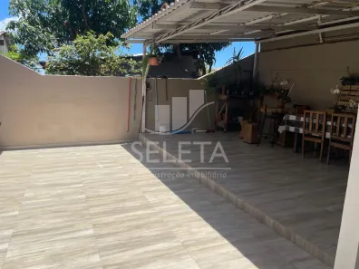 Casa com 3 Quartos à venda, 184m² no Periolo, Cascavel