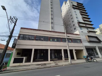 Sala Comercial para alugar, 122m² no Cristo Rei, Curitiba