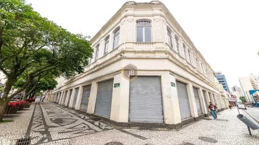 Sala Comercial para alugar, 697m² no Centro, Curitiba