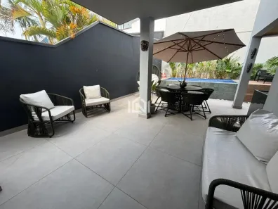 Casa de Condomínio com 3 Quartos à venda, 280m² no Jardim das Flores, Cotia