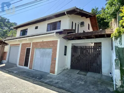 Casa com 3 Quartos à venda, 229m² no Velha, Blumenau