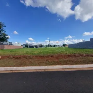 Lote/Terreno à venda, 250m² no Residencial Samambaia, São Carlos