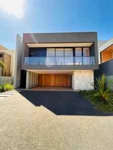Sobrado com 4 Quartos à venda, 420m² no Condomínio Residencial Grand Trianon, Anápolis