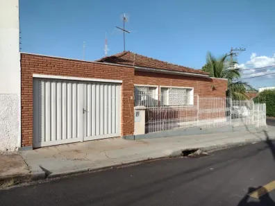 Casa com 3 Quartos para venda ou aluguel, 238m² no Centro, Araraquara