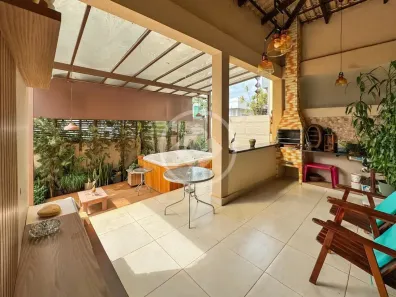 Casa de Condomínio com 3 Quartos à venda, 184m² no Loteamento Portal do Sol II, Goiânia