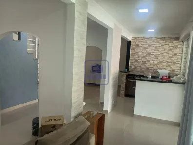 Sobrado com 3 Quartos para venda ou aluguel, 200m² no Loteamento Villa Branca, Jacareí