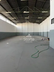 Galpão/Depósito/Armazém para alugar, 554m² no Umuarama, Uberlândia