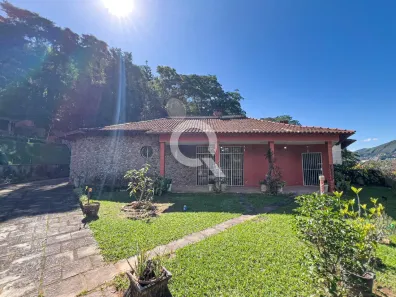 Casa com 3 Quartos à venda, 250m² no Alto, Teresópolis