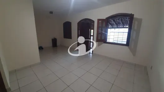 Casa com 3 Quartos para alugar, 10m² no Presidente Roosevelt, Uberlândia