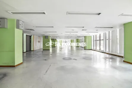 Sala Comercial para alugar, 550m² no Santa Efigênia, Belo Horizonte