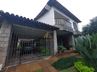 Casa com 6 Quartos à venda, 305m² no Vila Santa Cecília, Volta Redonda