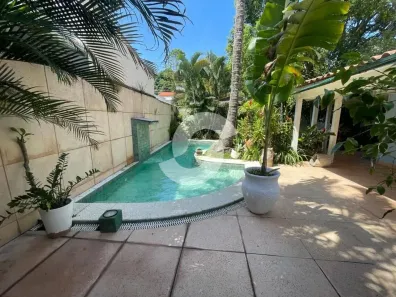 Casa com 3 Quartos à venda, 440m² no Maravista, Niterói
