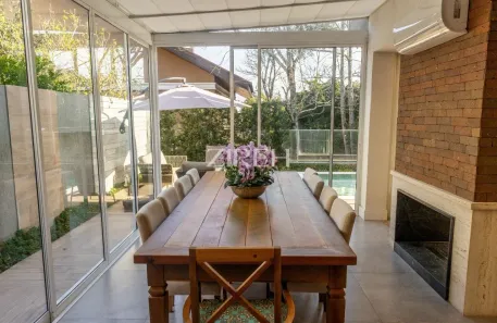 Casa de Condomínio com 4 Quartos à venda, 440m² no Pilarzinho, Curitiba