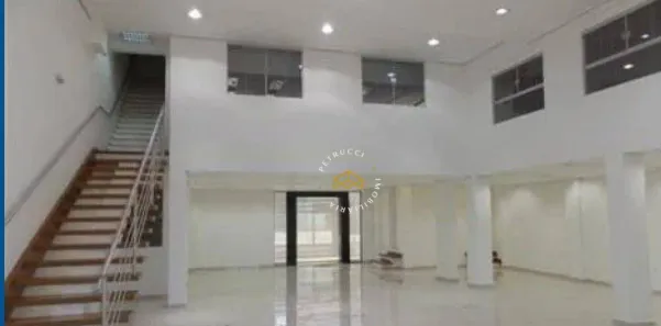 Prédio Comercial para alugar, 700m² no Jardim do Trevo, Campinas