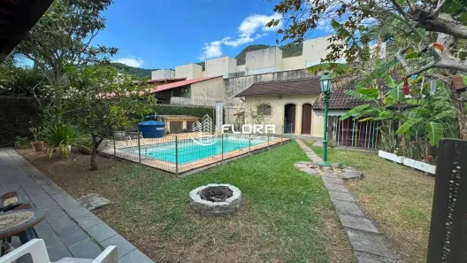 Casa com 3 Quartos à venda, 196m² no Itaipu, Niterói
