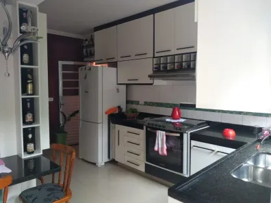 Sobrado com 4 Quartos à venda, 126m² no Jardim Santa Marina, Jacareí