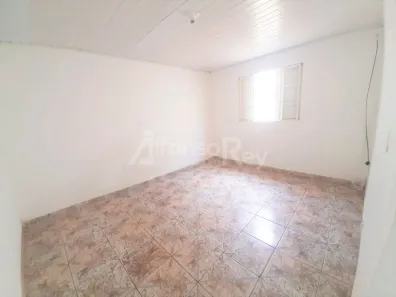 Casa com 1 Quarto para alugar, 70m² no Jardim Iva, São Paulo