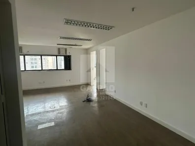 Sala Comercial para alugar, 84m² no Indianópolis, São Paulo