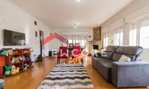 Casa com 4 Quartos à venda, 270m² no Medianeira, Porto Alegre