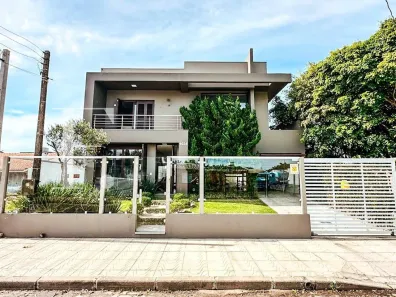 Casa com 4 Quartos à venda, 220m² no Centro, Xangri-lá
