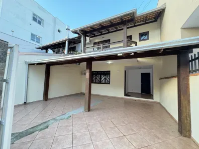 Casa com 3 Quartos à venda, 160m² no Fazendinha, Itajaí