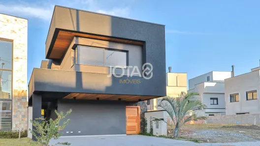 Casa de Condomínio com 3 Quartos para alugar, 132m² no Santa Cândida, Curitiba