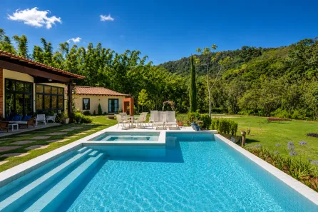 Casa de Condomínio com 4 Quartos à venda, 570m² no Itaipava, Petrópolis