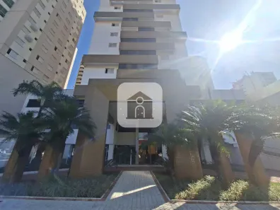Apartamento com 3 Quartos para alugar, 80m² no Centro, Uberlândia