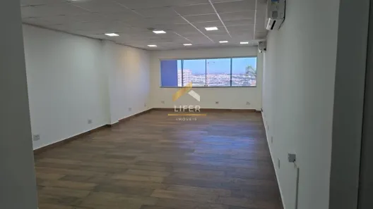 Sala Comercial com 1 Quarto para alugar, 58m² no Swiss Park, Campinas