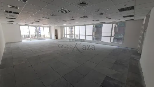 Ponto Comercial com 1 Quarto para alugar, 369m² no Vila Uberabinha, São Paulo