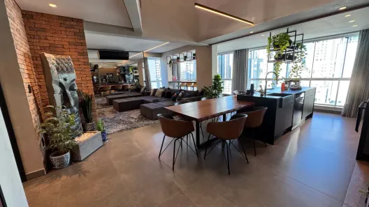 Cobertura com 3 Quartos à venda, 210m² no Centro, Balneário Camboriú