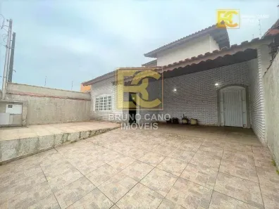 Sobrado com 4 Quartos à venda, 180m² no Parque Balneario Oasis, Peruíbe