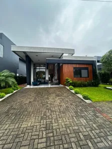 Casa de Condomínio com 4 Quartos à venda, 180m² no XANGRI-LÁ, Xangri-lá
