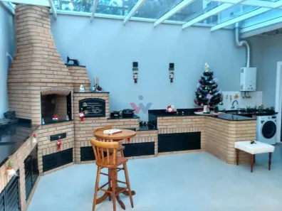 Sobrado com 3 Quartos à venda, 240m² no Cajuru, Curitiba