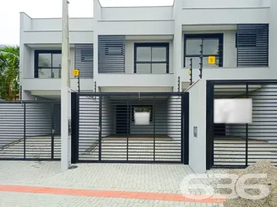 Sobrado com 3 Quartos à venda, 137m² no Boa Vista, Joinville