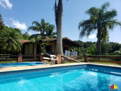 Fazenda/Sítio com 2 Quartos para alugar, 205m² no Alpes de Atibaia, Atibaia