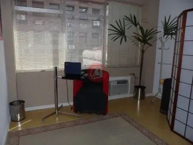 Sala Comercial à venda, 33m² no Rio Branco, Porto Alegre