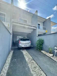 Sobrado com 2 Quartos à venda, 85m² no Espinheiros, Joinville