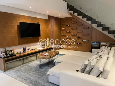 Casa com 3 Quartos à venda, 305m² no Jardim Karaíba, Uberlândia
