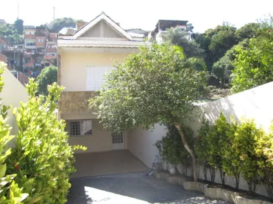 Casa com 3 Quartos à venda, 220m² no Jardim Regina Alice, Barueri