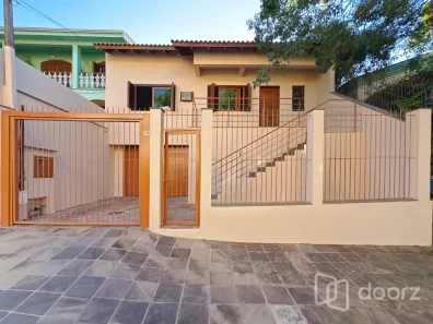 Casa com 2 Quartos à venda, 250m² no Medianeira, Porto Alegre