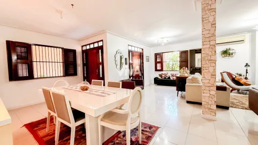 Casa de Condomínio com 4 Quartos à venda, 207m² no Cidade dos Funcionários, Fortaleza
