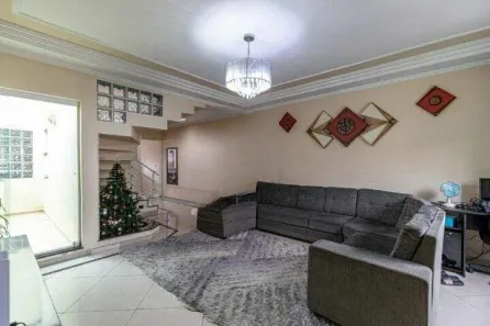Sobrado com 4 Quartos à venda, 243m² no Parque Jaçatuba, Santo André