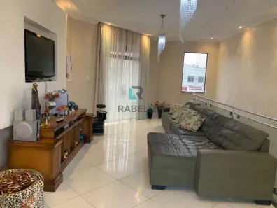 Sobrado com 3 Quartos à venda, 300m² no Centro, Lorena