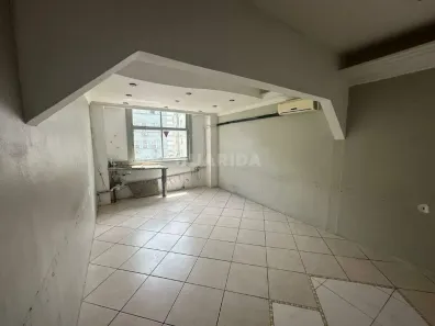 Sala Comercial para alugar, 30m² no Centro Histórico, Porto Alegre