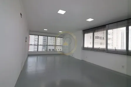 Sala Comercial à venda, 44m² no Pioneiros, Balneário Camboriú