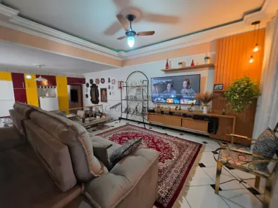 Sobrado com 4 Quartos à venda, 162m² no Primeiro de Maio, Jacareí