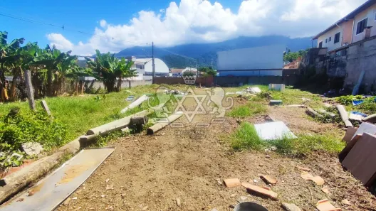 Lote/Terreno à venda, 825m² no Massaguaçu, Caraguatatuba