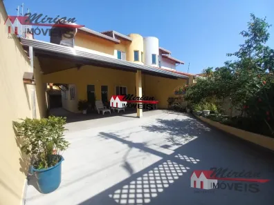 Sobrado com 3 Quartos à venda, 186m² no Balneário Sambura, Peruíbe